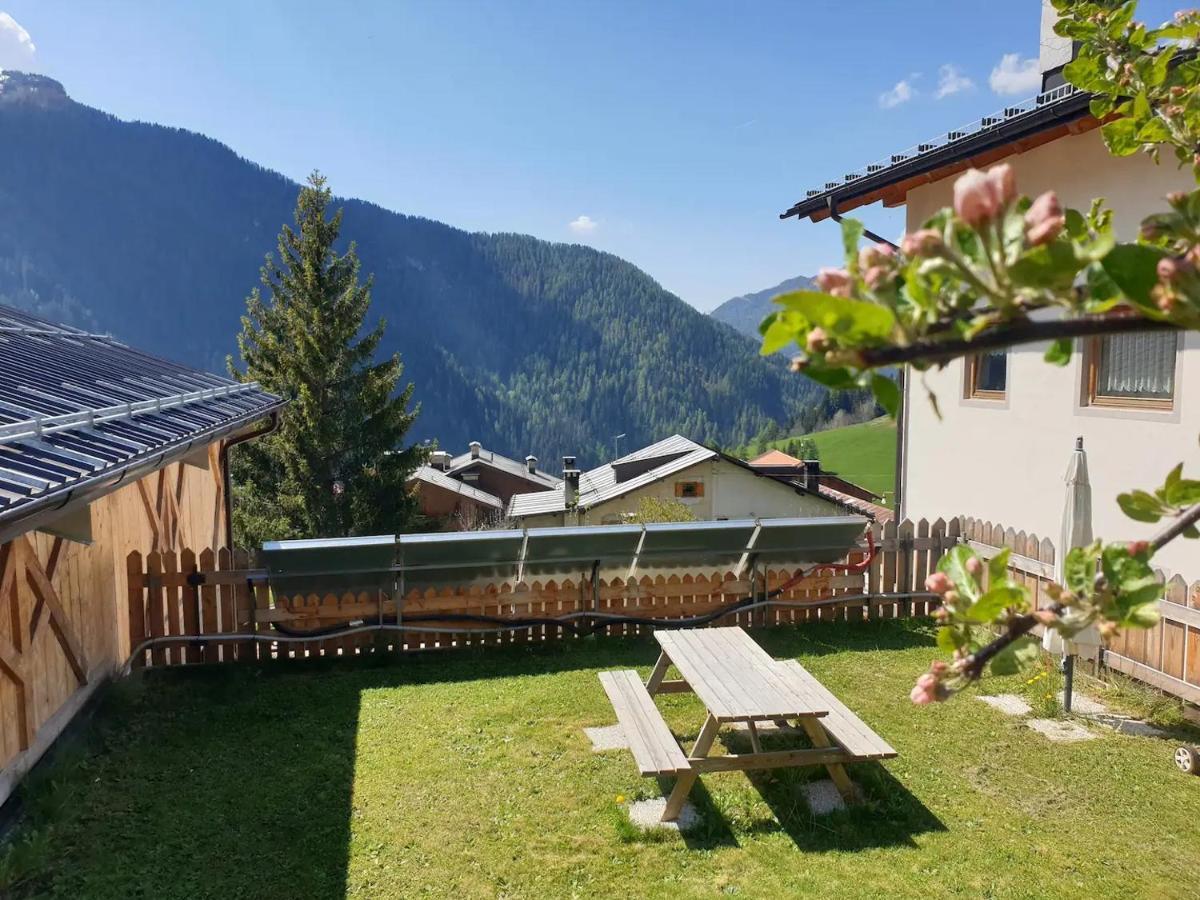 App Col di Lana - Agriturismo La Majon da Col Colle Santa Lucia Esterno foto
